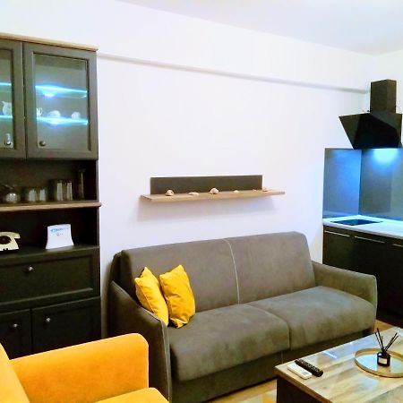 Studio Oxford-Campus Sat Vacanta كونستانتا المظهر الخارجي الصورة